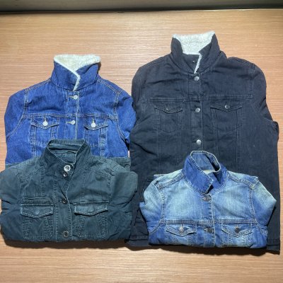 Wholesale Vintage Denim Jacket Lot | 10pcs 50pcs 100pcs Available | Sherpa Trucker Light Wash | RoyalsVintage